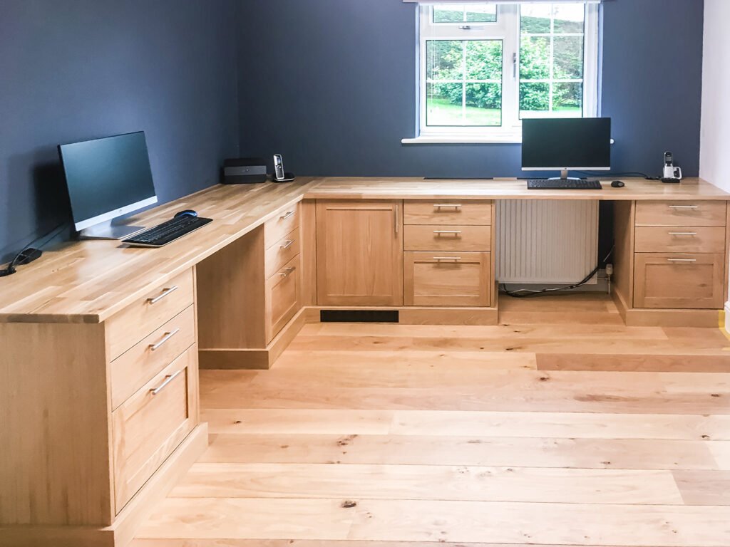 Fitted Home Office Furniture in...